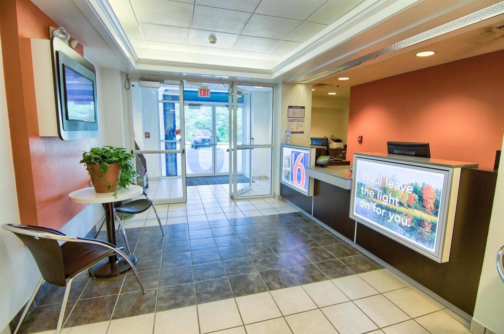 Motel 6-Portsmouth, Nh Екстер'єр фото