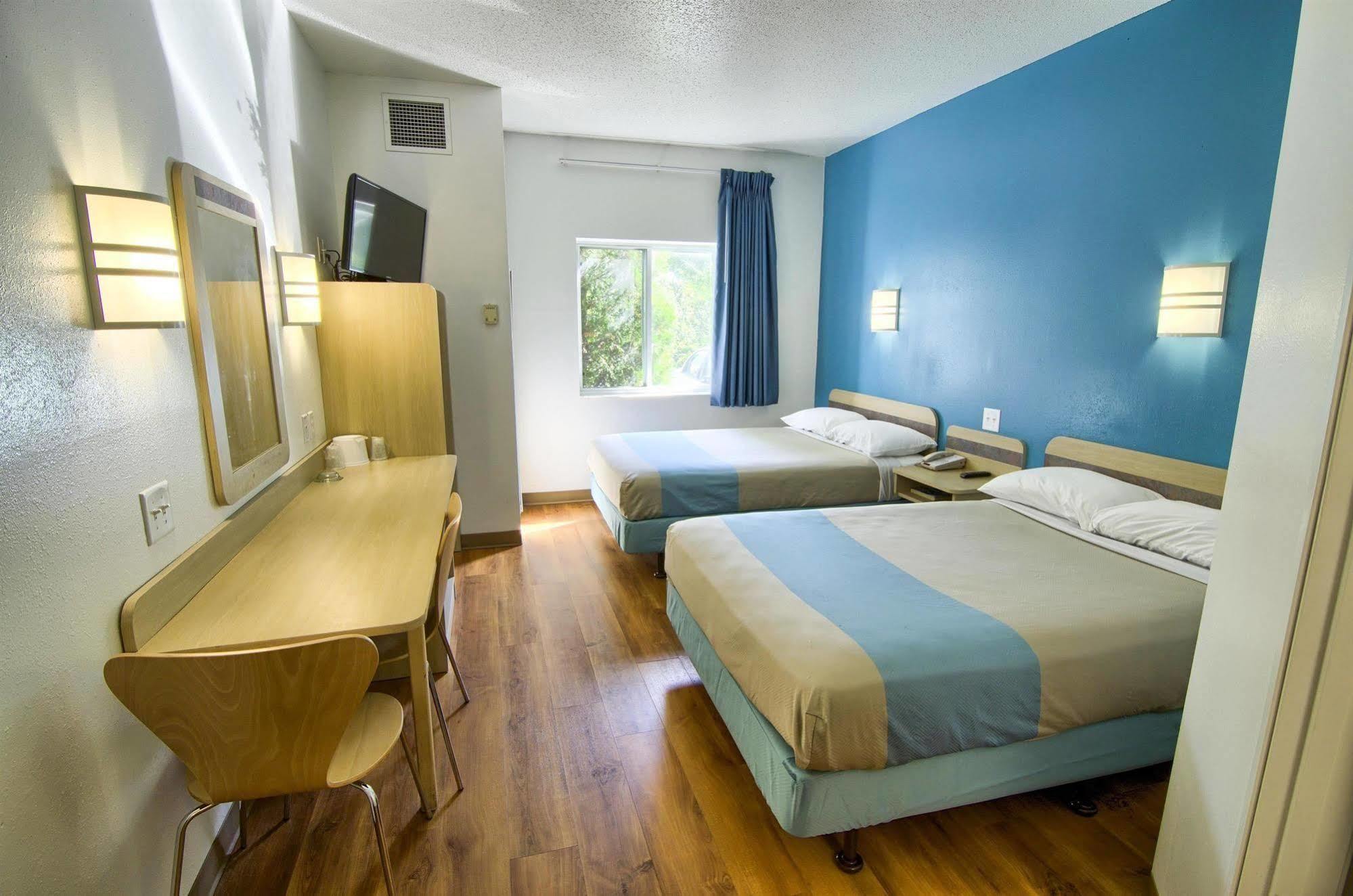 Motel 6-Portsmouth, Nh Екстер'єр фото