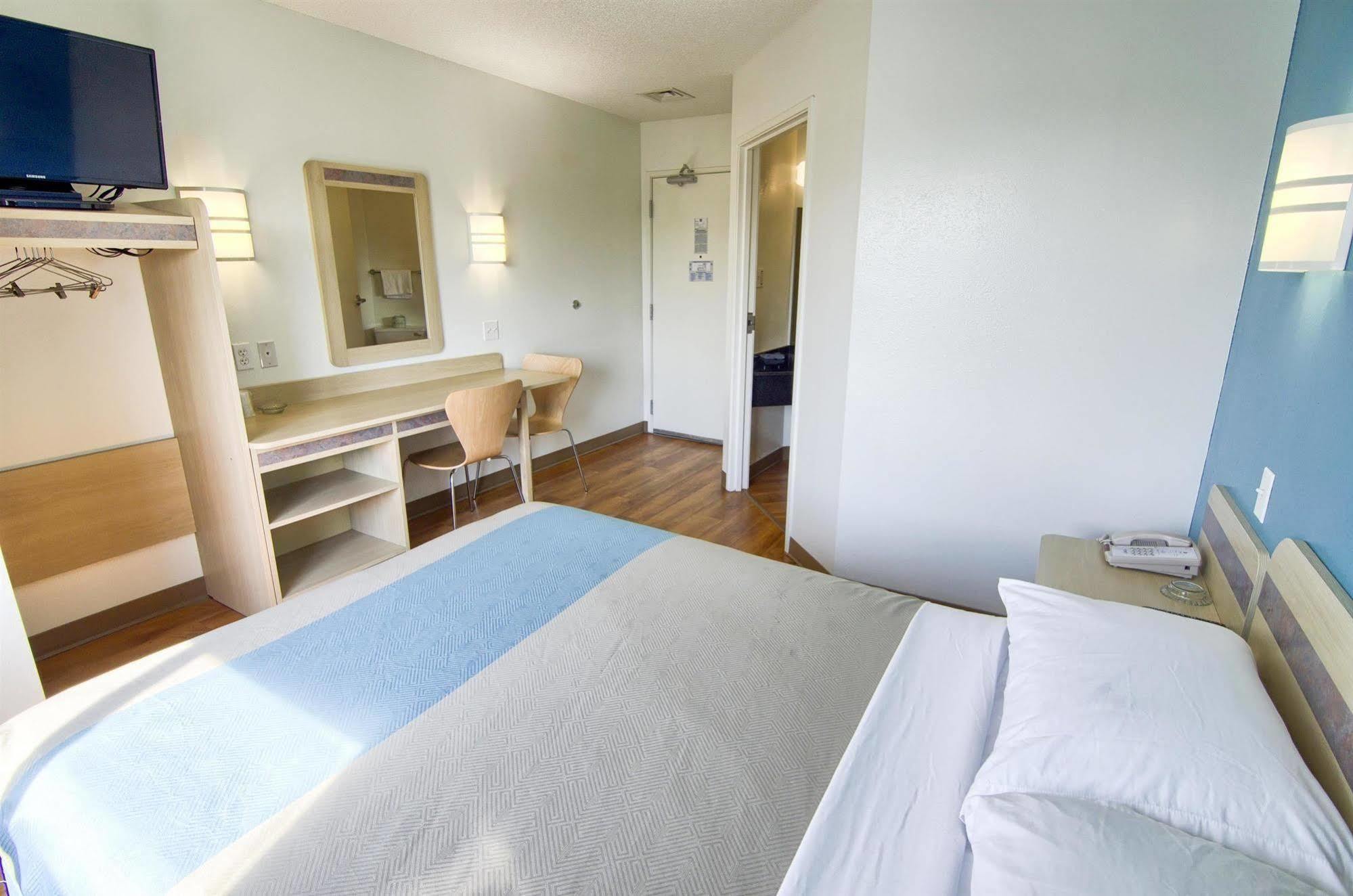 Motel 6-Portsmouth, Nh Екстер'єр фото